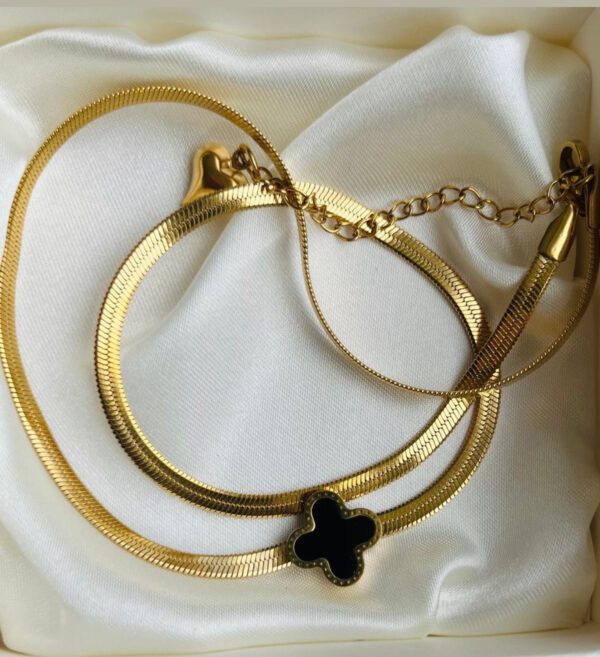 Black Clover Pendant & Chain Combo