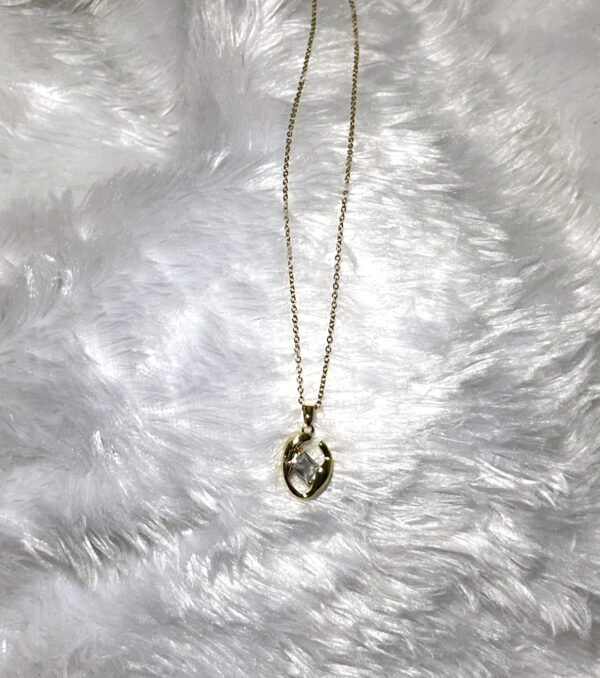 AD Pendant with Chain  – Elegant Everyday