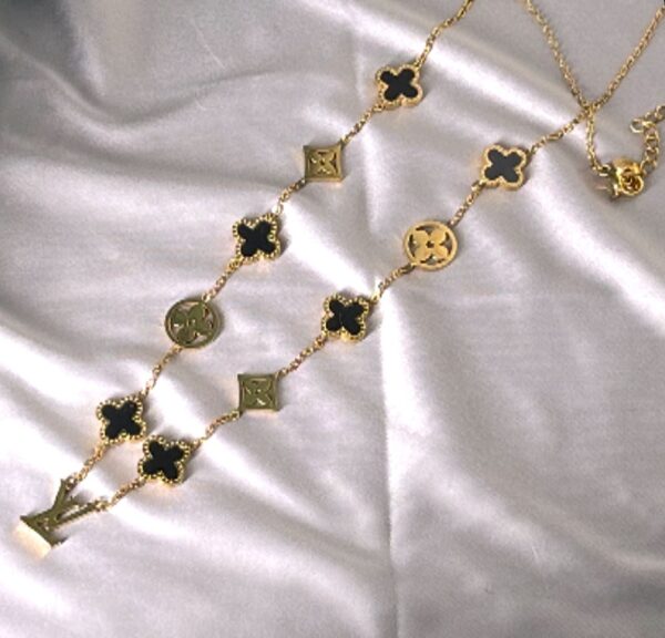 Clover Necklace LV-inspired design